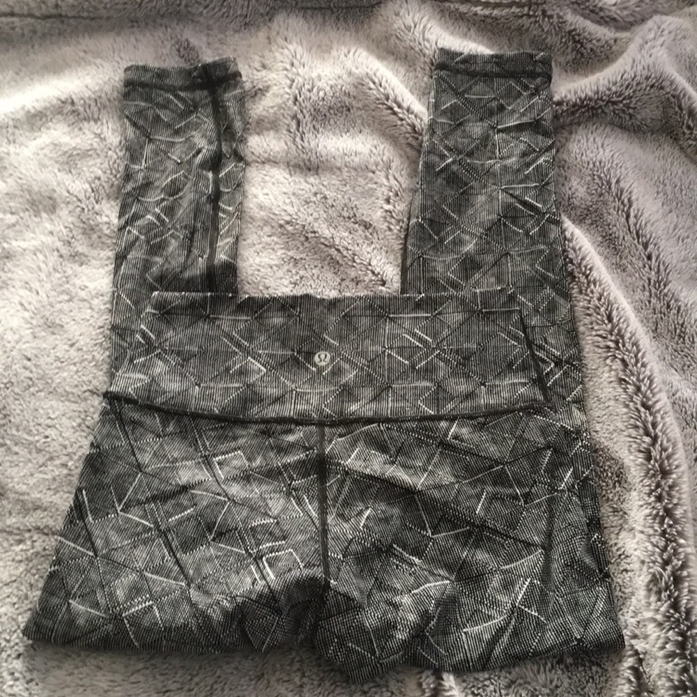 Lululemon size 8